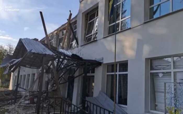 Росіяни влучили у навчальний заклад на Сумщині