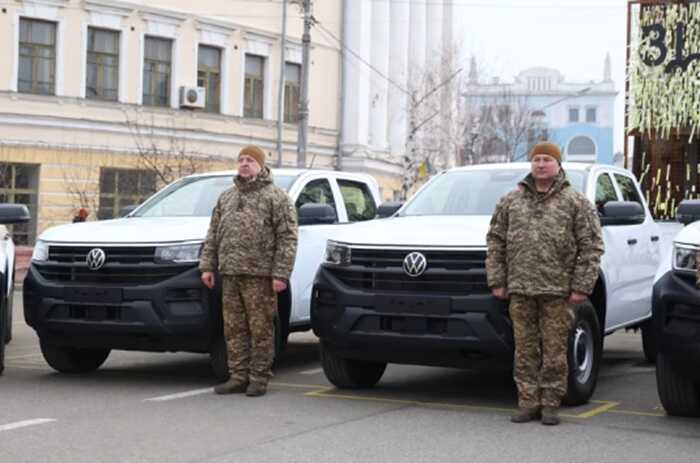 Німеччина передала Нацгвардії 16 пікапів