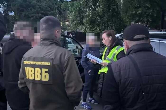Вчителька географії з Вінниччини організувала схему переправлення ухилянтів через кордон
